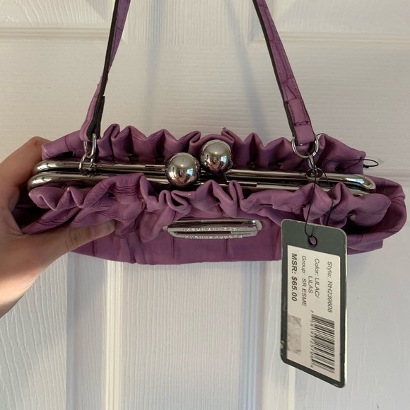 GUESS purse - Picture 3 of 7